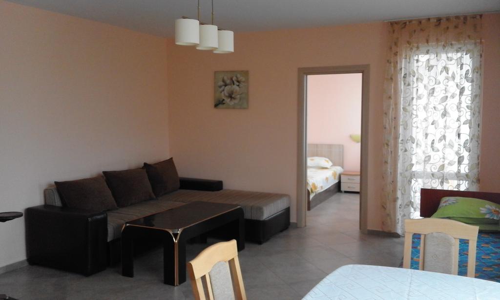 Apartments Sea Sounds Pomorie Exterior photo