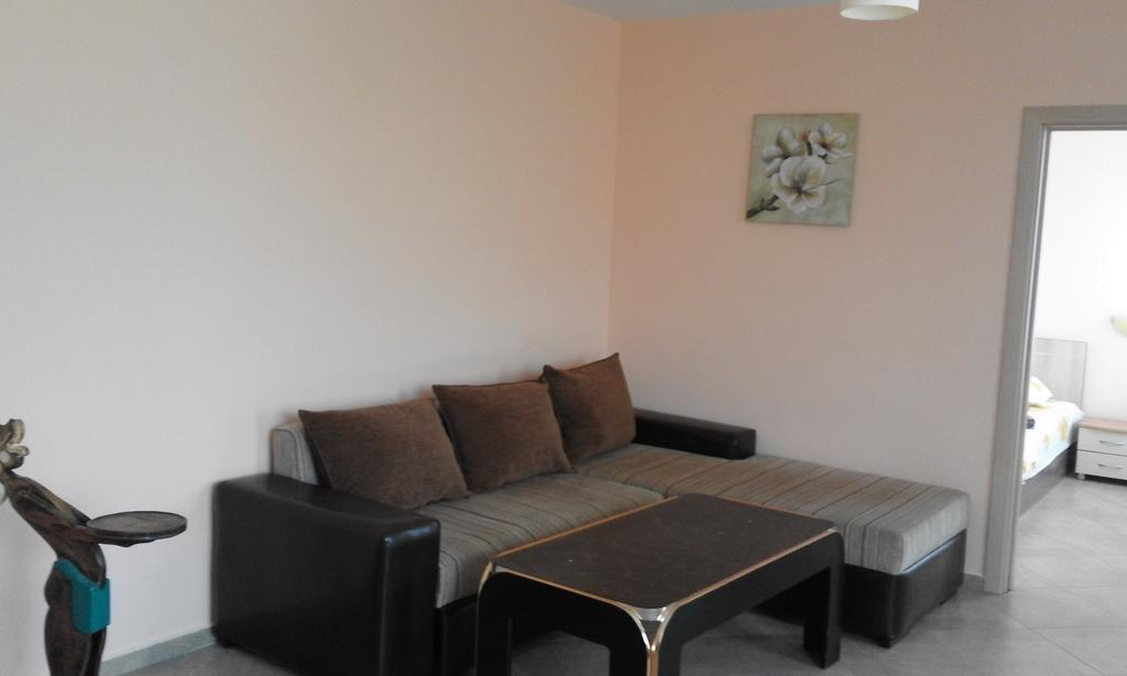 Apartments Sea Sounds Pomorie Exterior photo