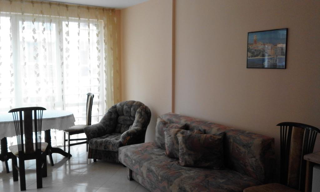 Apartments Sea Sounds Pomorie Exterior photo