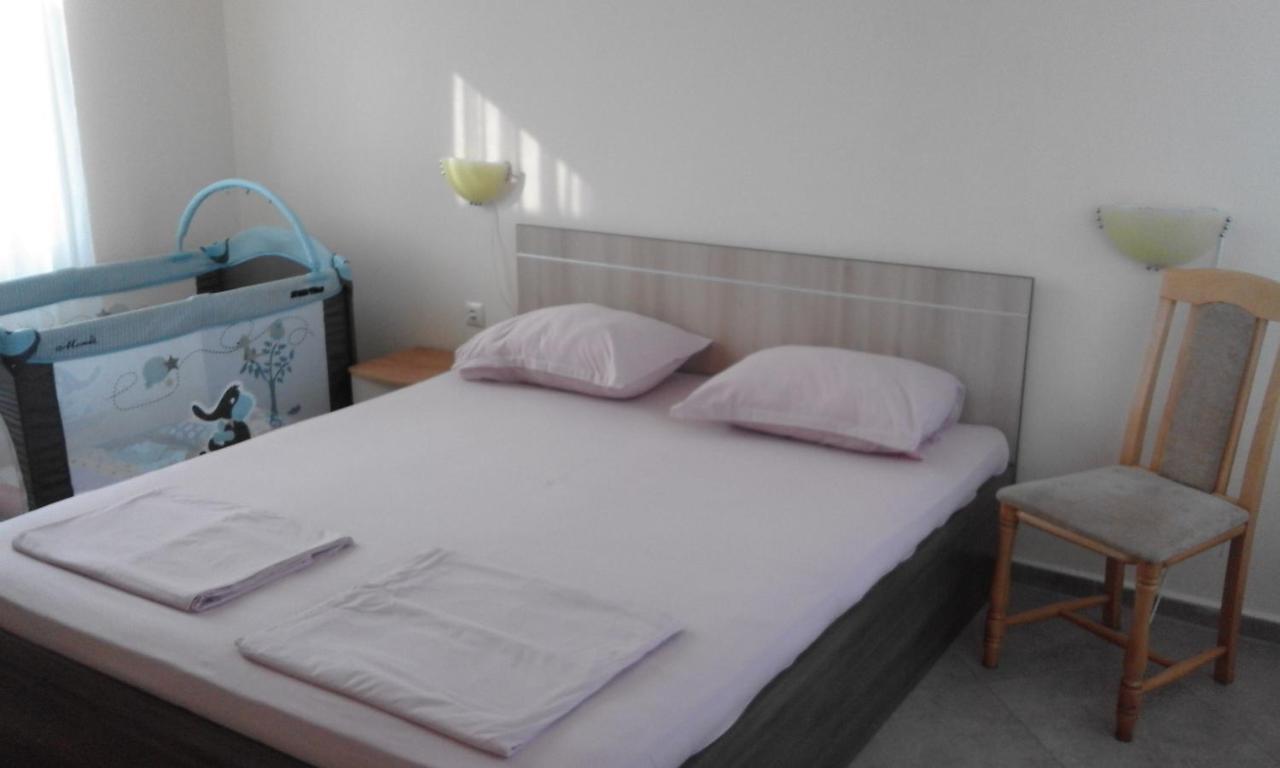 Apartments Sea Sounds Pomorie Exterior photo