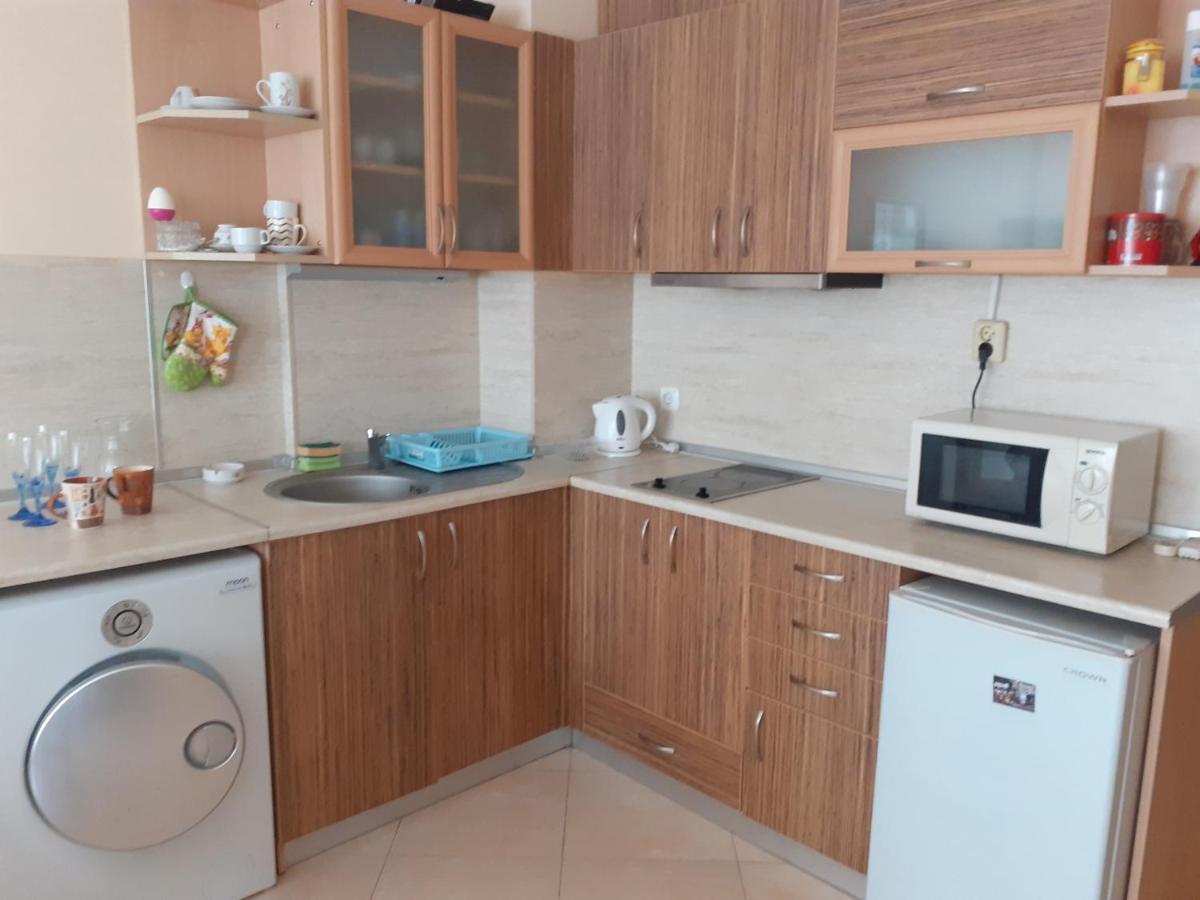 Apartments Sea Sounds Pomorie Exterior photo